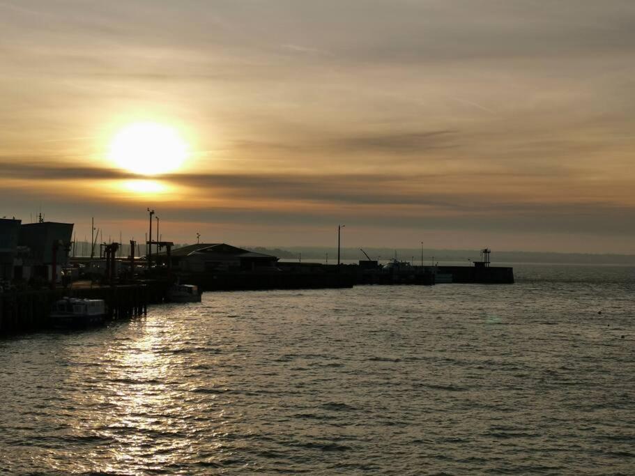 Holiday home Charme Et Zenitude, Avec Vue Exceptionnelle Sur Le Port Granville